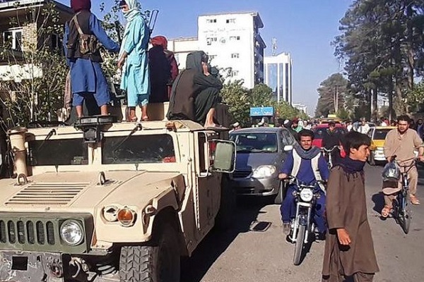 توالي ردود الأفعال الدولية والرسمية حول سيطرة طالبان على كابول