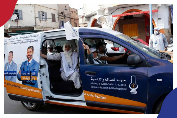 ضَرَب الإسلاميين بالسياسة: هل نجا ملك المغرب من عاصفة الربيع العربي؟