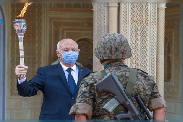 تونس نحو ديكتاتورية جديدة: المكاسب السياسية في خطر بسبب إجراءات سعيّد