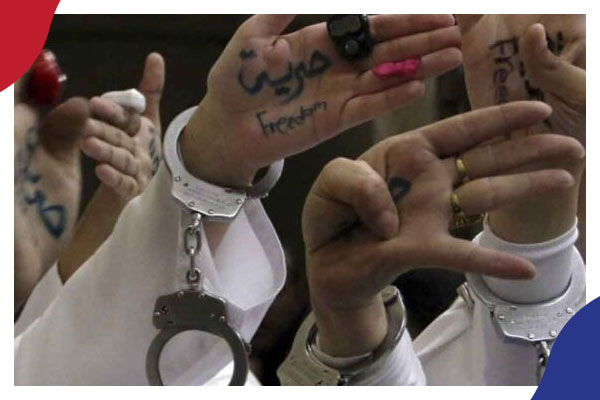 تقرير حقوقي: الانتهاكات الجنسية بحق المعتقلات بمصر تعود من جديد