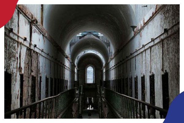 مصر.. تصاعد الانتهاكات بالسجون وإضراب معتقلي 