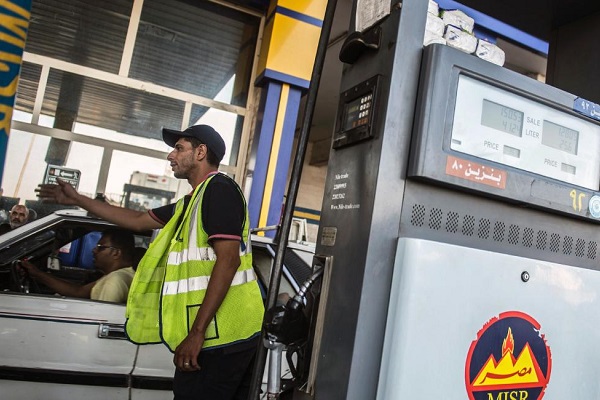 موجة ارتفاع أسعار تجتاح مصر في أعقاب رفع أسعار البنزين .. وغضب شعبي يجتاح المحافظات 